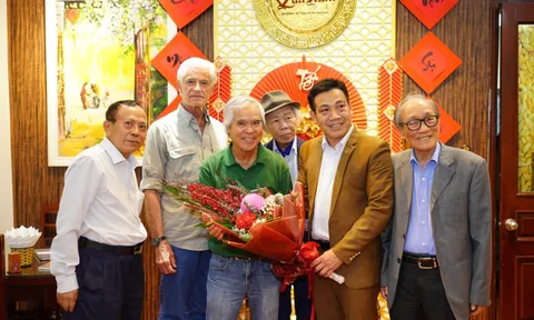 Những hình ảnh về nhà báo Quyết Tuấn