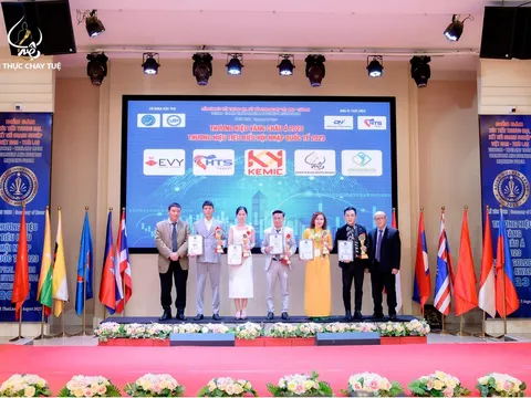   Ẩm thực chay Tuệ  được vinh danh TOP 5 Thương hiệu vàng Châu Á 2023 & Sản phẩm dịch vụ tin dùng Châu Á 2023